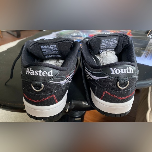 Nike SB Dunk Low Wasted Youth (DD8386-001) VNDS Size 5.5 | 7W - Picture 9 of 9